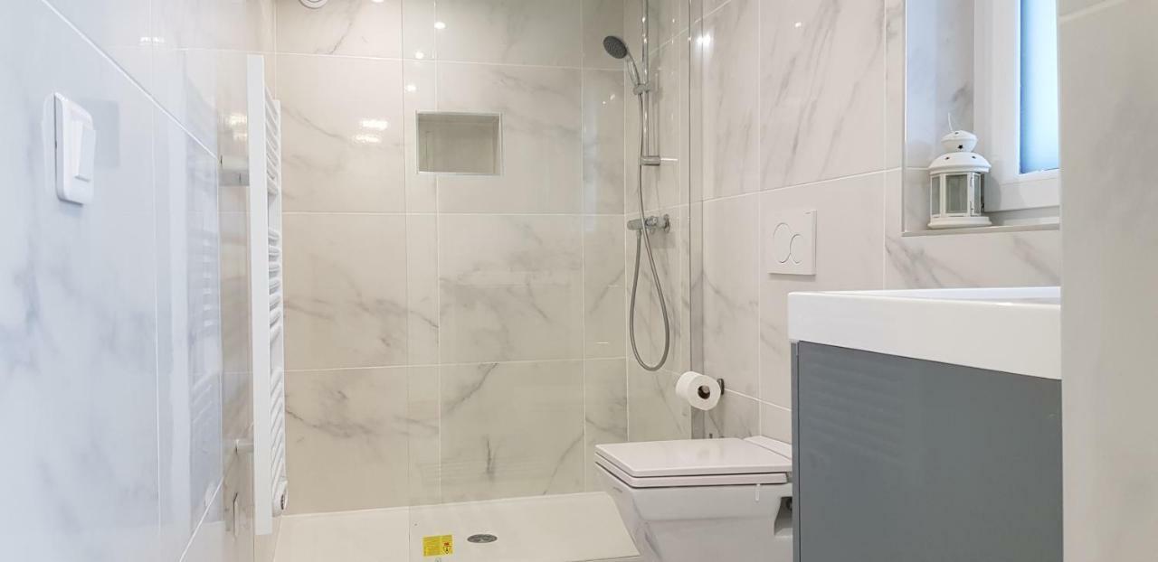 100M2 2 Chambres 8 Personnes - Grand Parking Et Terrasse Privee - Proche Cdg-Parc Expositions-Paris-Asterix-Disney Villepinte  Εξωτερικό φωτογραφία